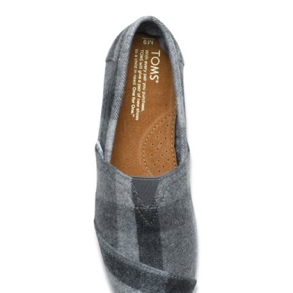 NWT Toms classic flannel shoes . - Picture 3 of 10